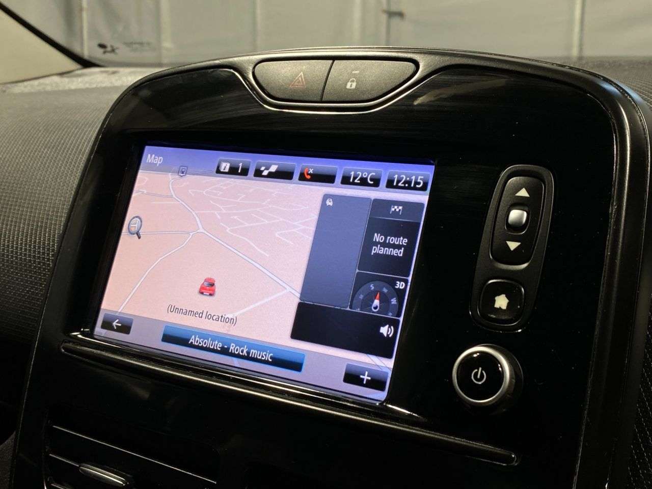 2015 RENAULT CLIO 2015 RENAULT CLIO