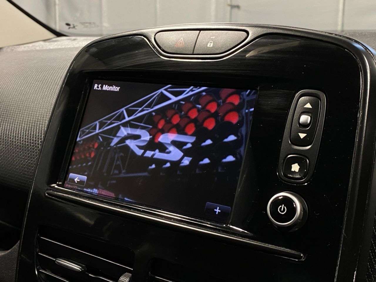 2015 RENAULT CLIO 2015 RENAULT CLIO