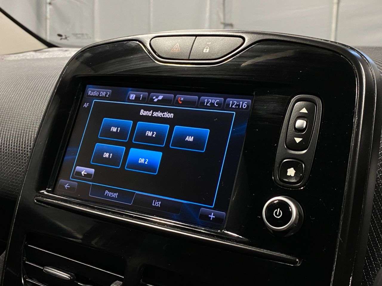 2015 RENAULT CLIO 2015 RENAULT CLIO