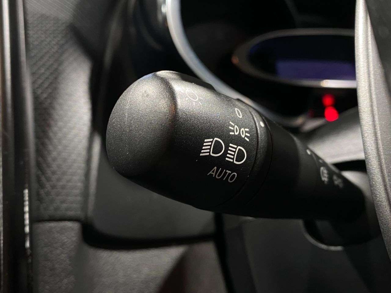 2015 RENAULT CLIO 2015 RENAULT CLIO