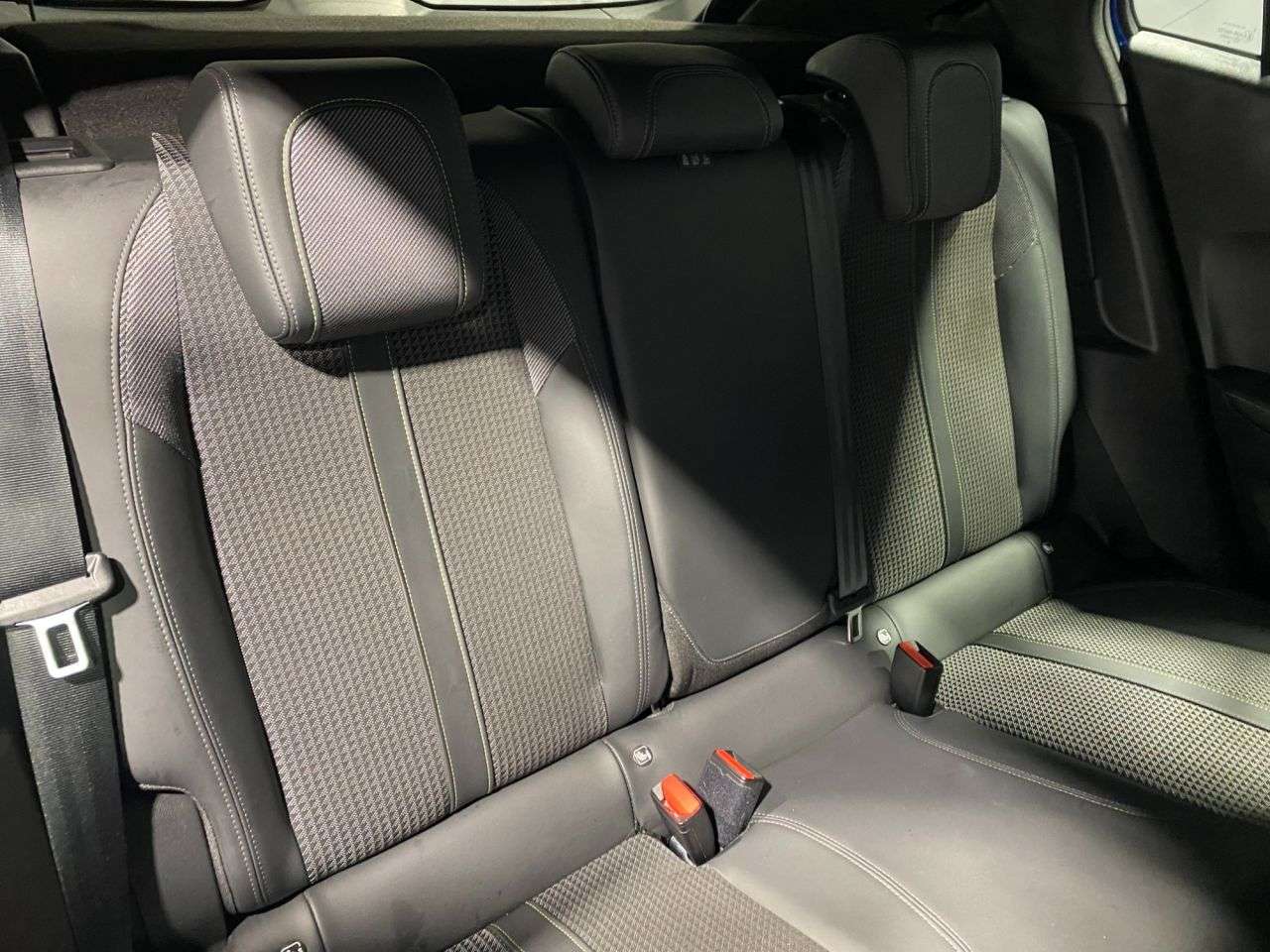 2020 PEUGEOT E-2008 2020 PEUGEOT E-2008