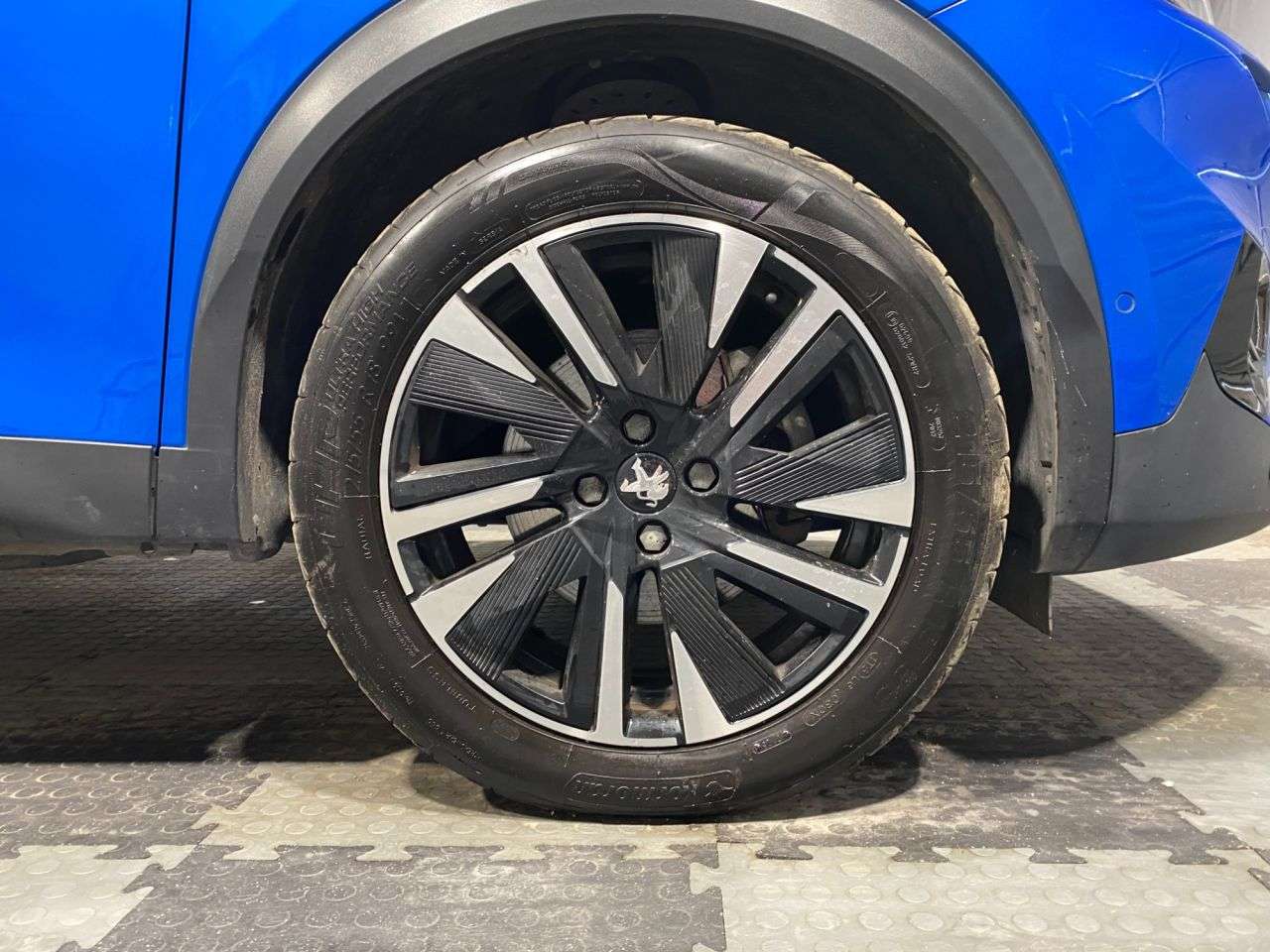 2020 PEUGEOT E-2008 2020 PEUGEOT E-2008