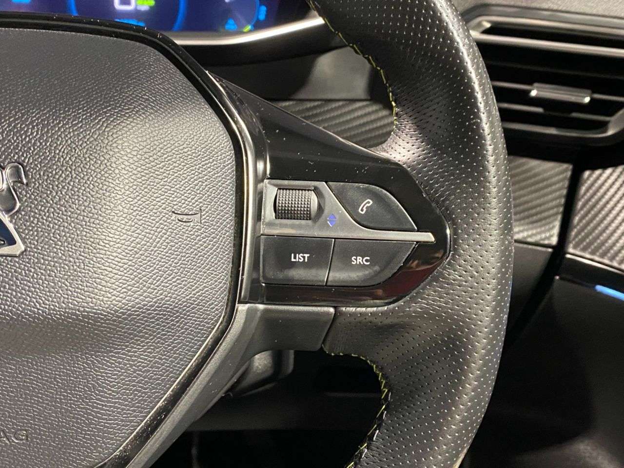 2020 PEUGEOT E-2008 2020 PEUGEOT E-2008