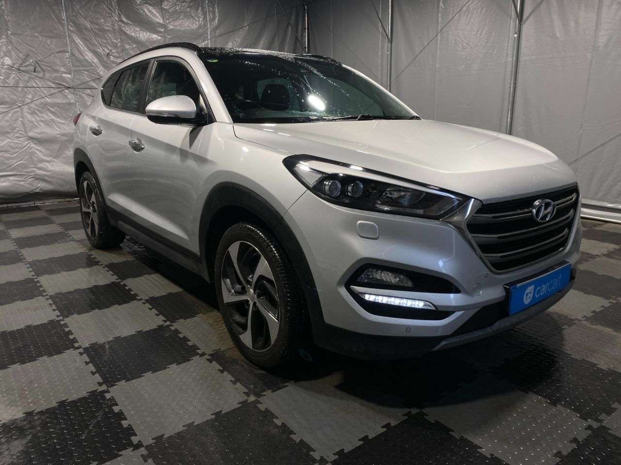 A 2016 HYUNDAI TUCSON 2.0 CRDi Premium SE SUV 5dr Diesel Auto 4WD Euro 6 (185 ps) (Rates starting A 2016 HYUNDAI TUCSON 2.0 CRDi Premium SE SUV 5dr Diesel Auto 4WD Euro 6 (185 ps) (Rates starting