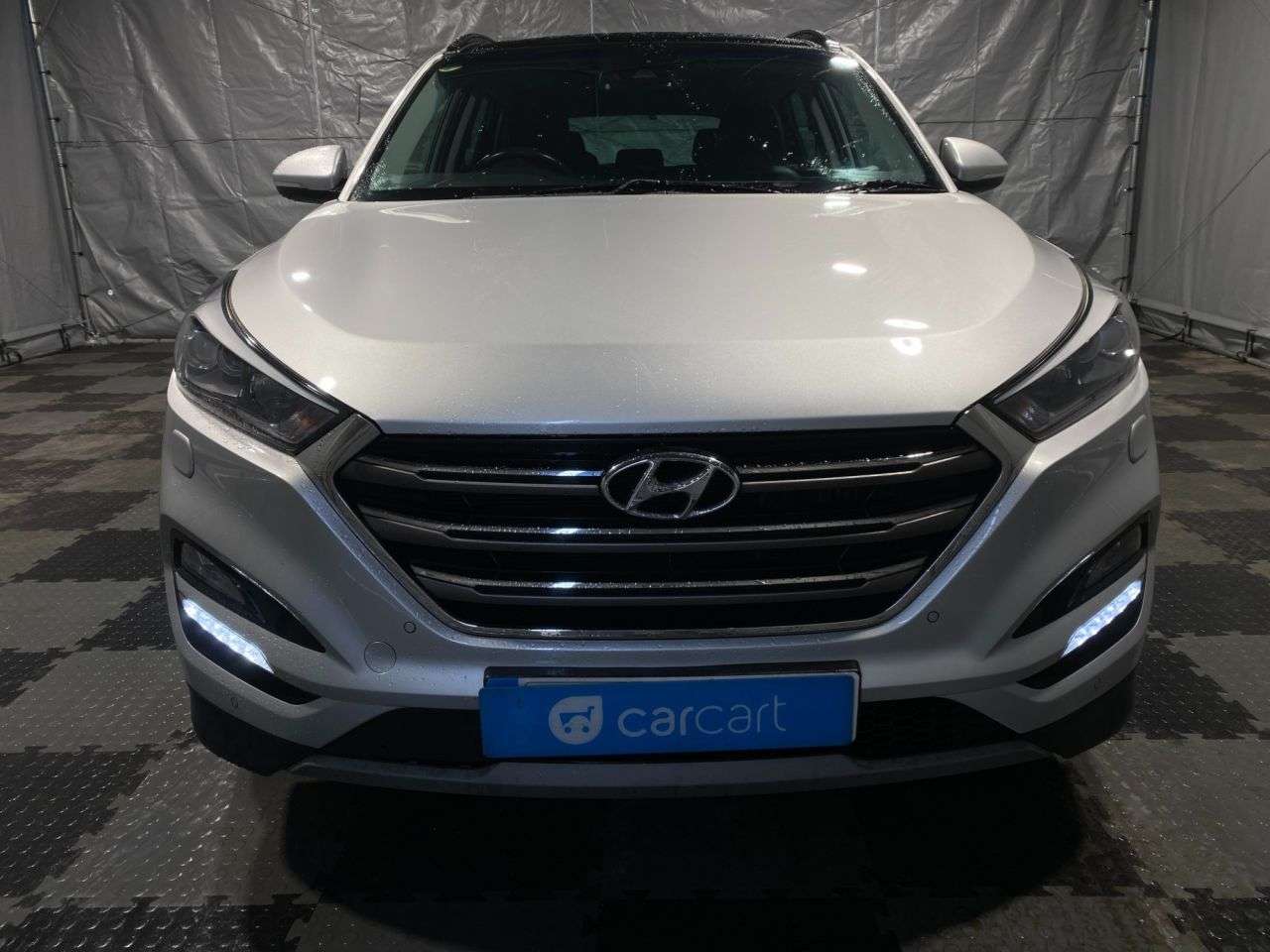 A 2016 HYUNDAI TUCSON 2.0 CRDi Premium SE SUV 5dr Diesel Auto 4WD Euro 6 (185 ps) (Rates starting A 2016 HYUNDAI TUCSON 2.0 CRDi Premium SE SUV 5dr Diesel Auto 4WD Euro 6 (185 ps) (Rates starting