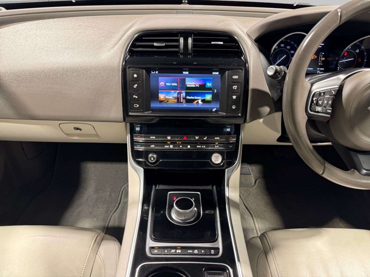 2015 JAGUAR XE 2015 JAGUAR XE