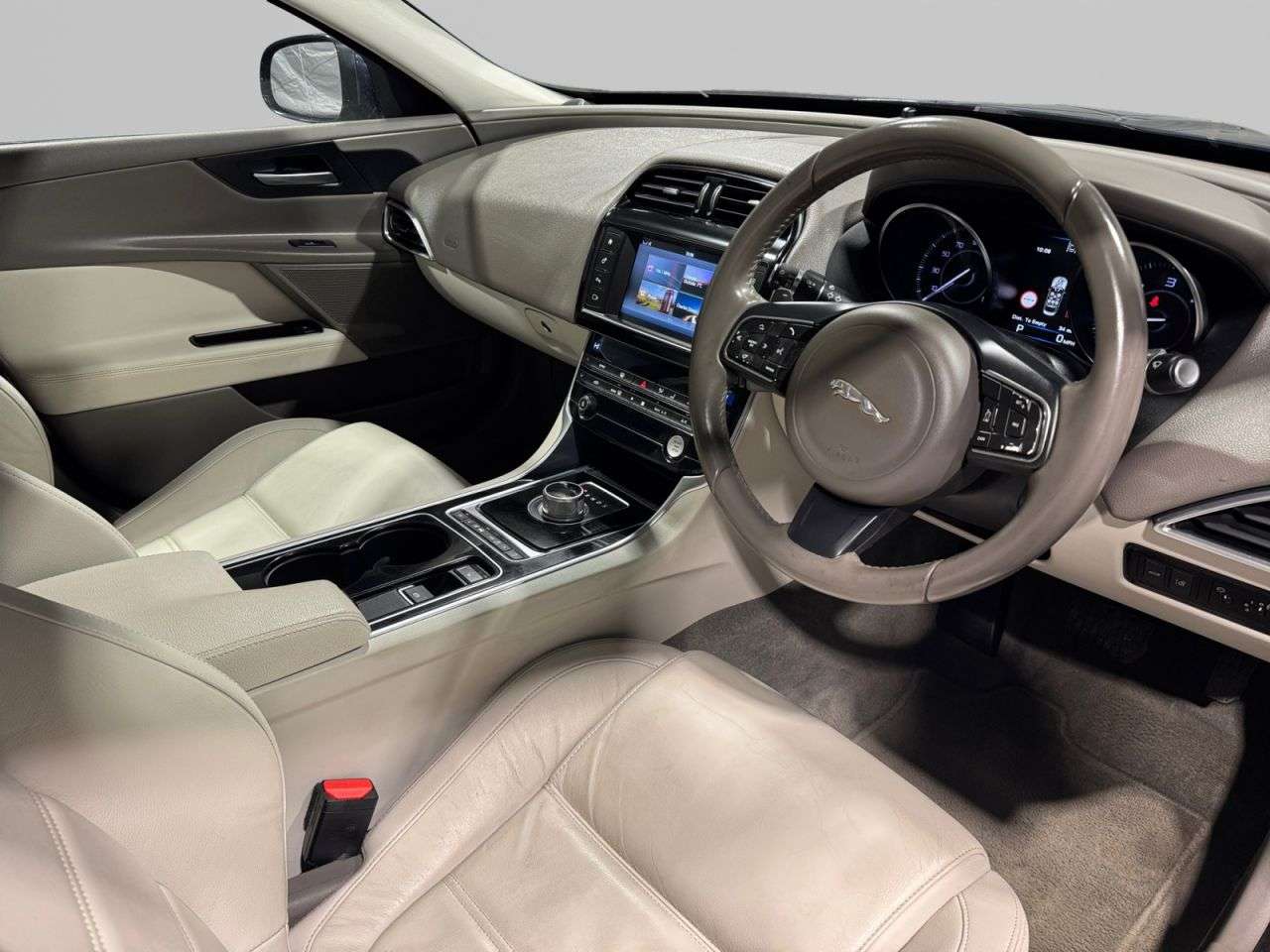 2015 JAGUAR XE 2015 JAGUAR XE