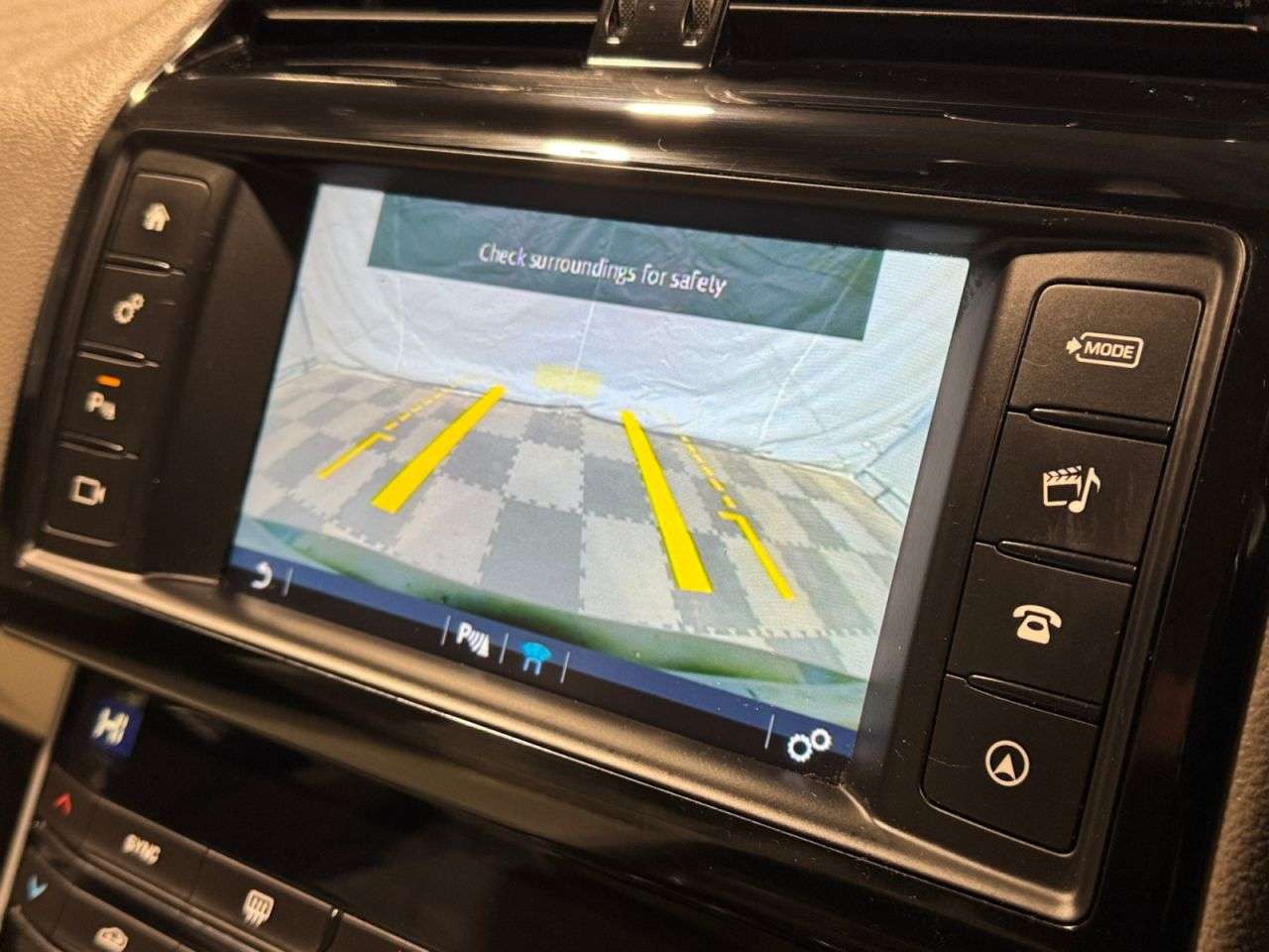 2015 JAGUAR XE 2015 JAGUAR XE