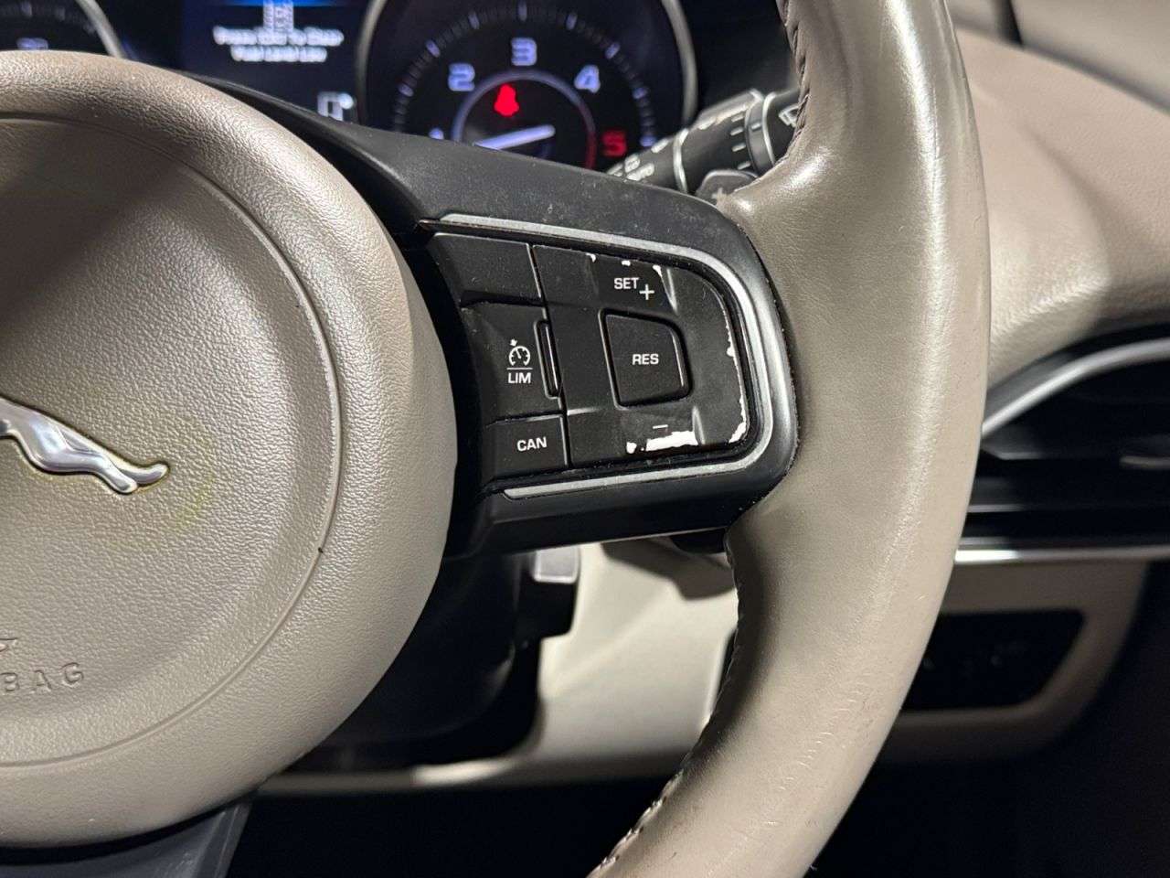 2015 JAGUAR XE 2015 JAGUAR XE