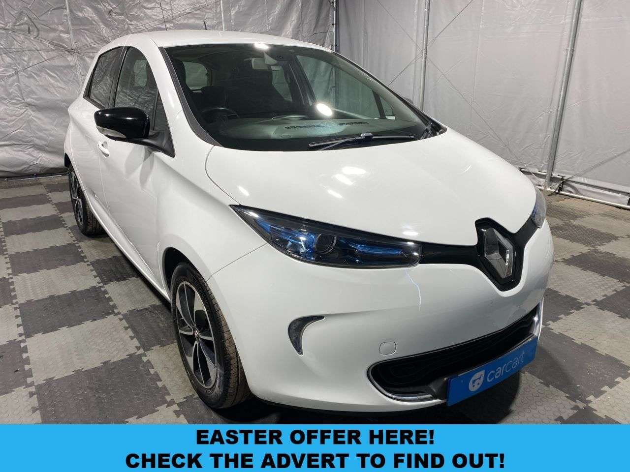A 2018 RENAULT ZOE R90 41kWh Dynamique Nav Hatchback 5dr Electric Auto (Battery Lease) (92 bhp A 2018 RENAULT ZOE R90 41kWh Dynamique Nav Hatchback 5dr Electric Auto (Battery Lease) (92 bhp