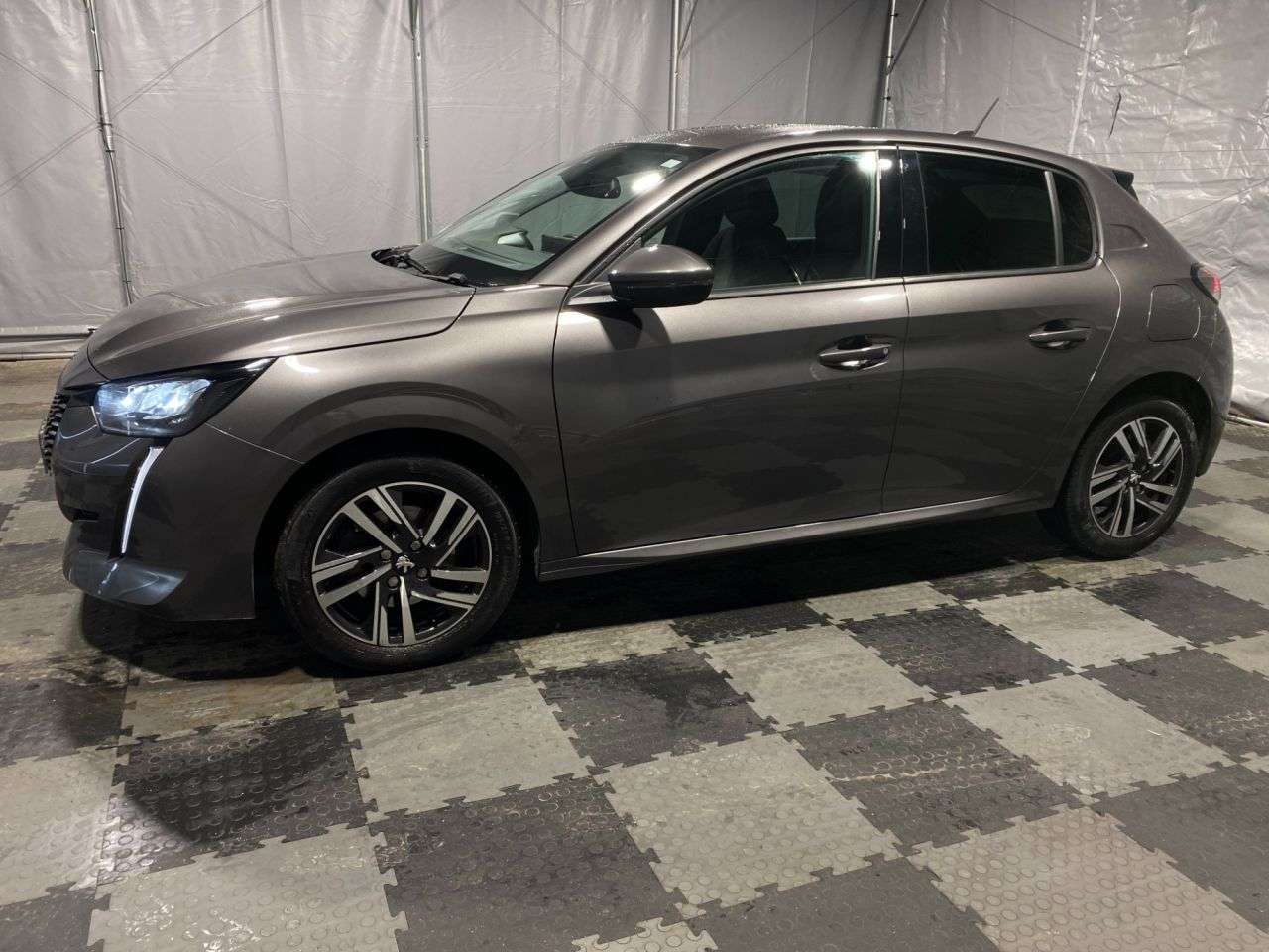 2021 PEUGEOT 208 2021 PEUGEOT 208