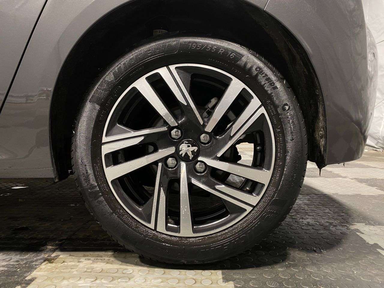 2021 PEUGEOT 208 2021 PEUGEOT 208