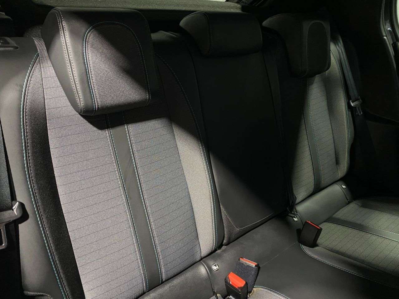 2021 PEUGEOT 208 2021 PEUGEOT 208