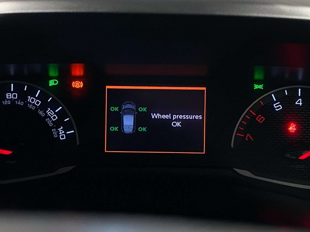 2021 PEUGEOT 208 2021 PEUGEOT 208