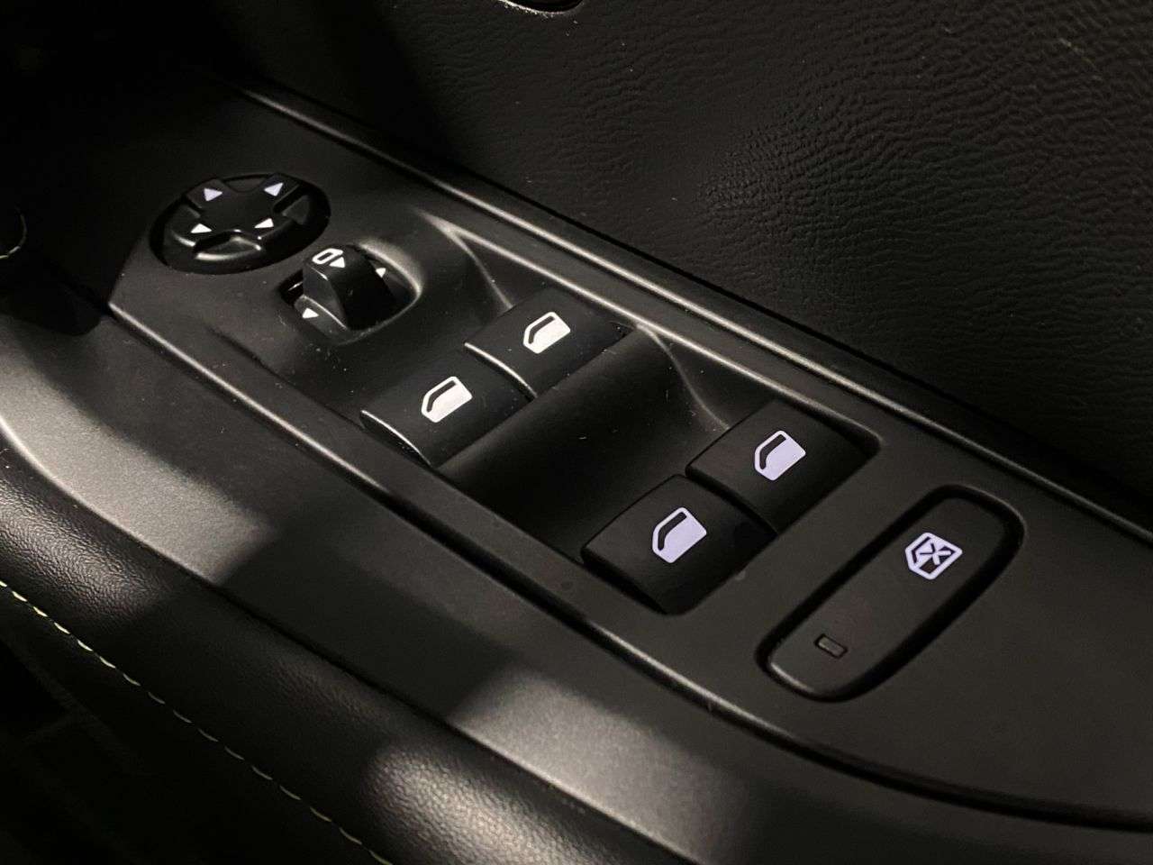 2020 PEUGEOT E-208 2020 PEUGEOT E-208