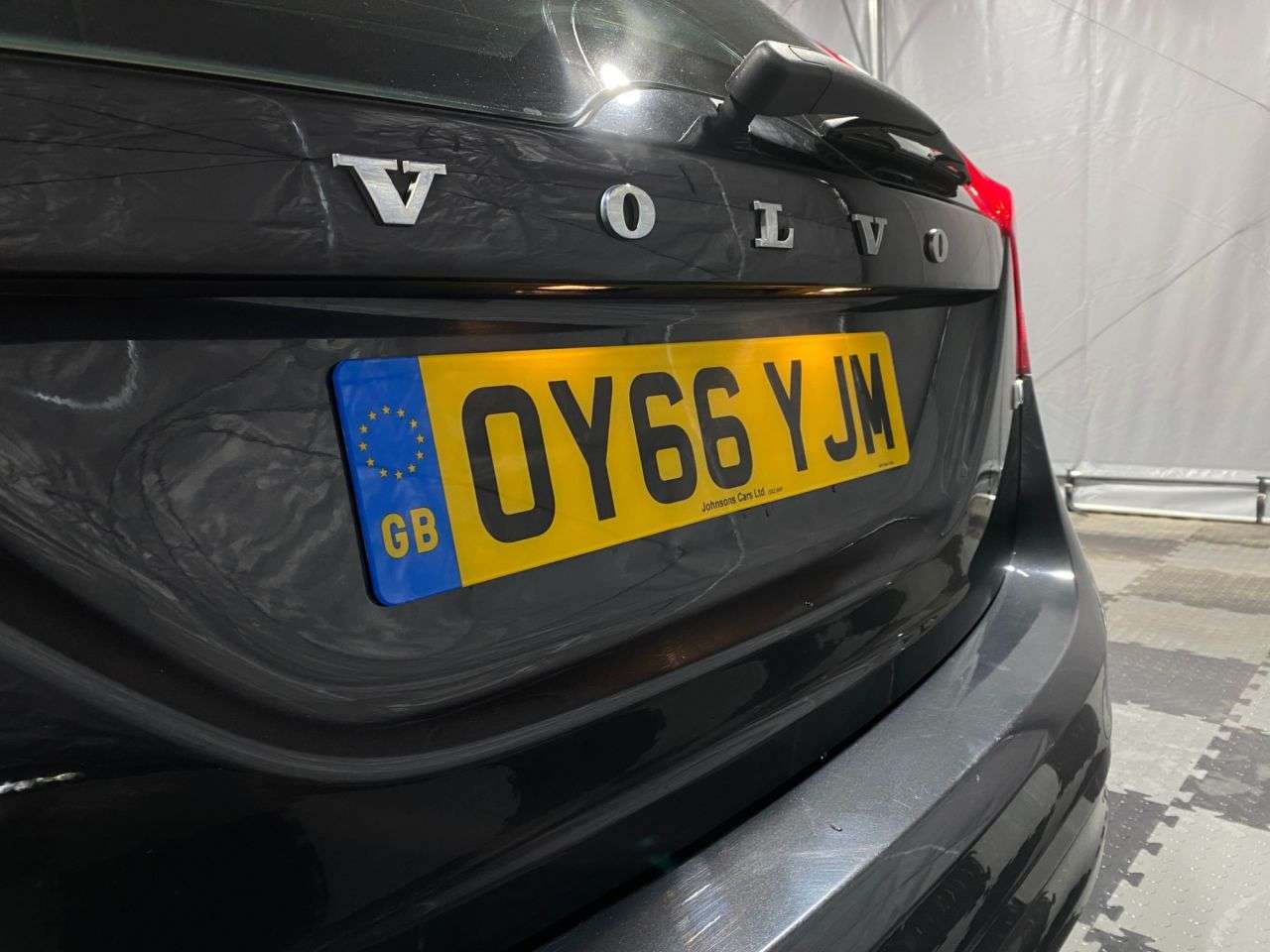 2016 VOLVO V60 2016 VOLVO V60