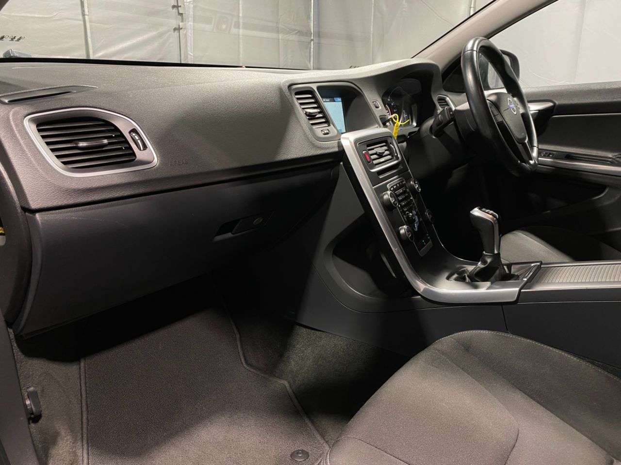 2016 VOLVO V60 2016 VOLVO V60