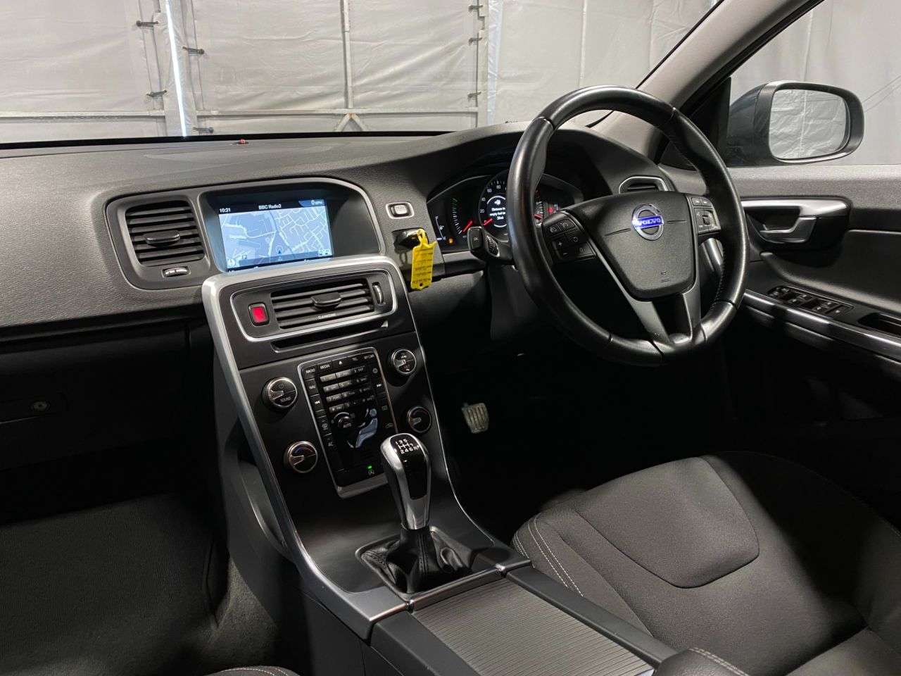 2016 VOLVO V60 2016 VOLVO V60