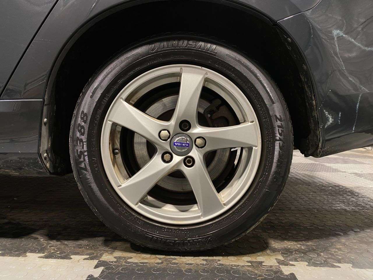 2016 VOLVO V60 2016 VOLVO V60