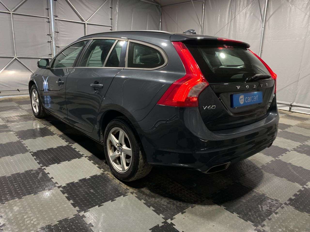 2016 VOLVO V60 2016 VOLVO V60