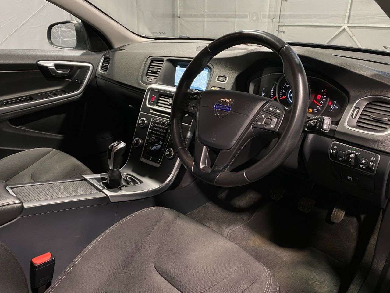 2016 VOLVO V60 2016 VOLVO V60