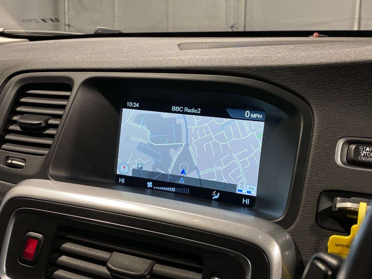 2016 VOLVO V60 2016 VOLVO V60