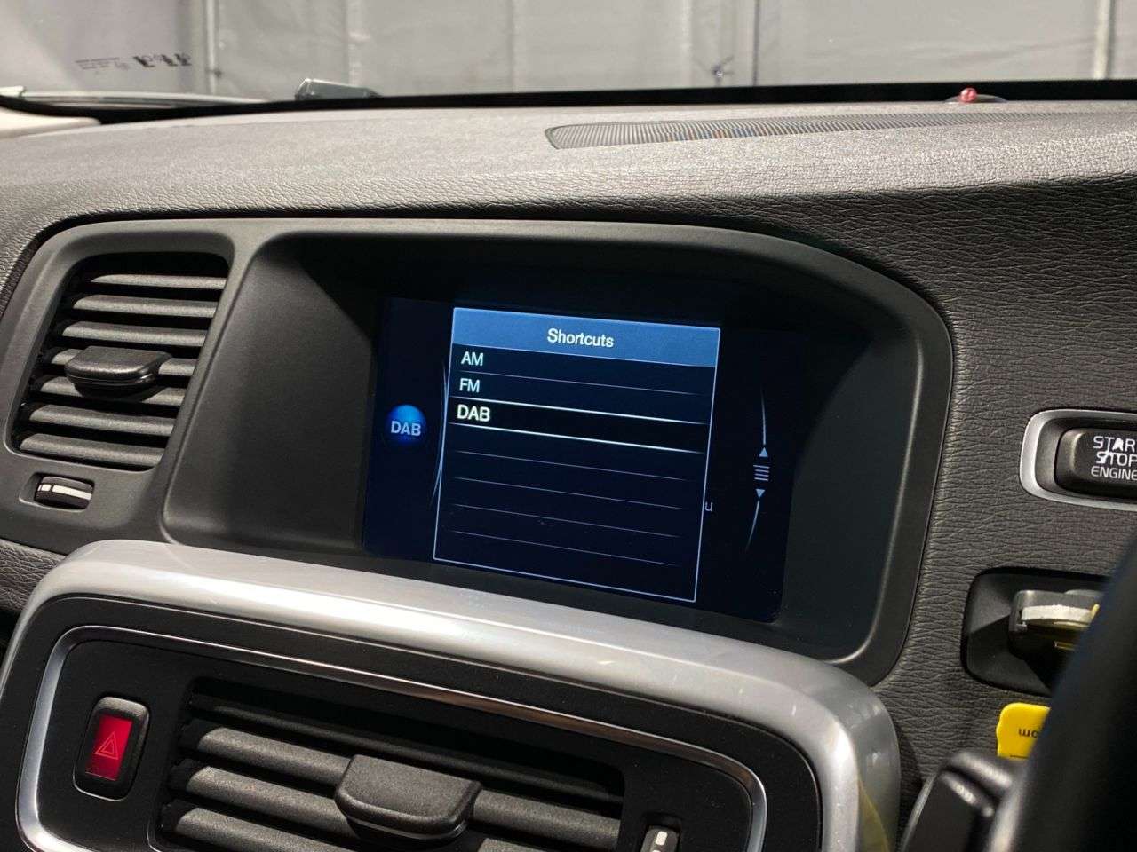 2016 VOLVO V60 2016 VOLVO V60