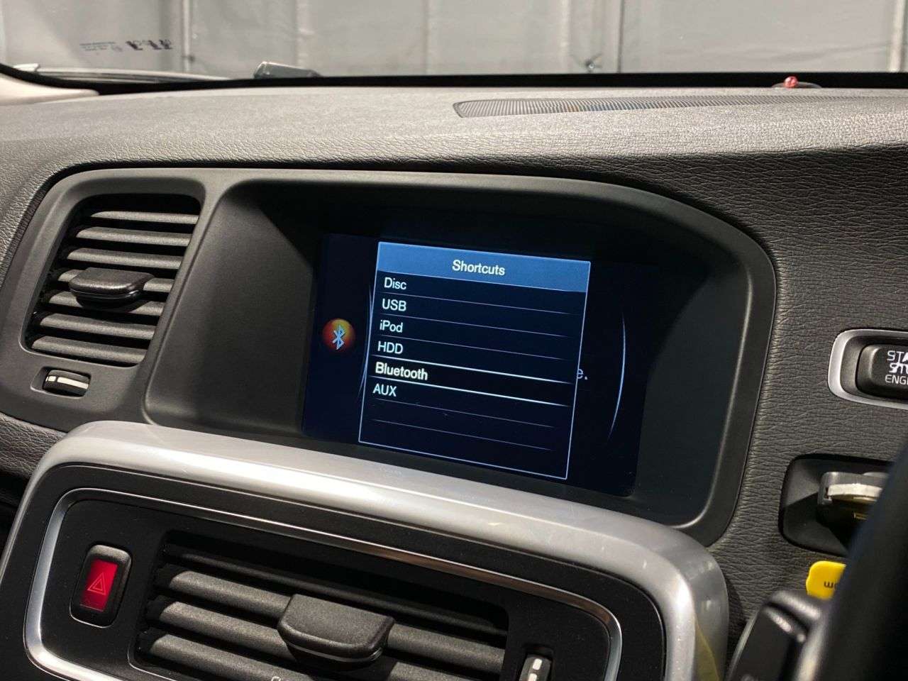 2016 VOLVO V60 2016 VOLVO V60