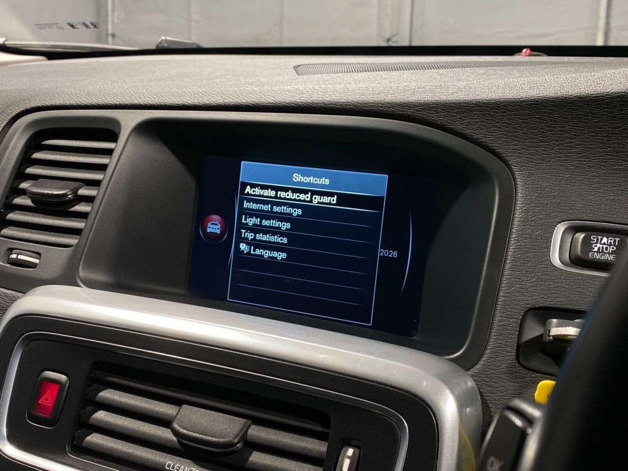 2016 VOLVO V60 2016 VOLVO V60