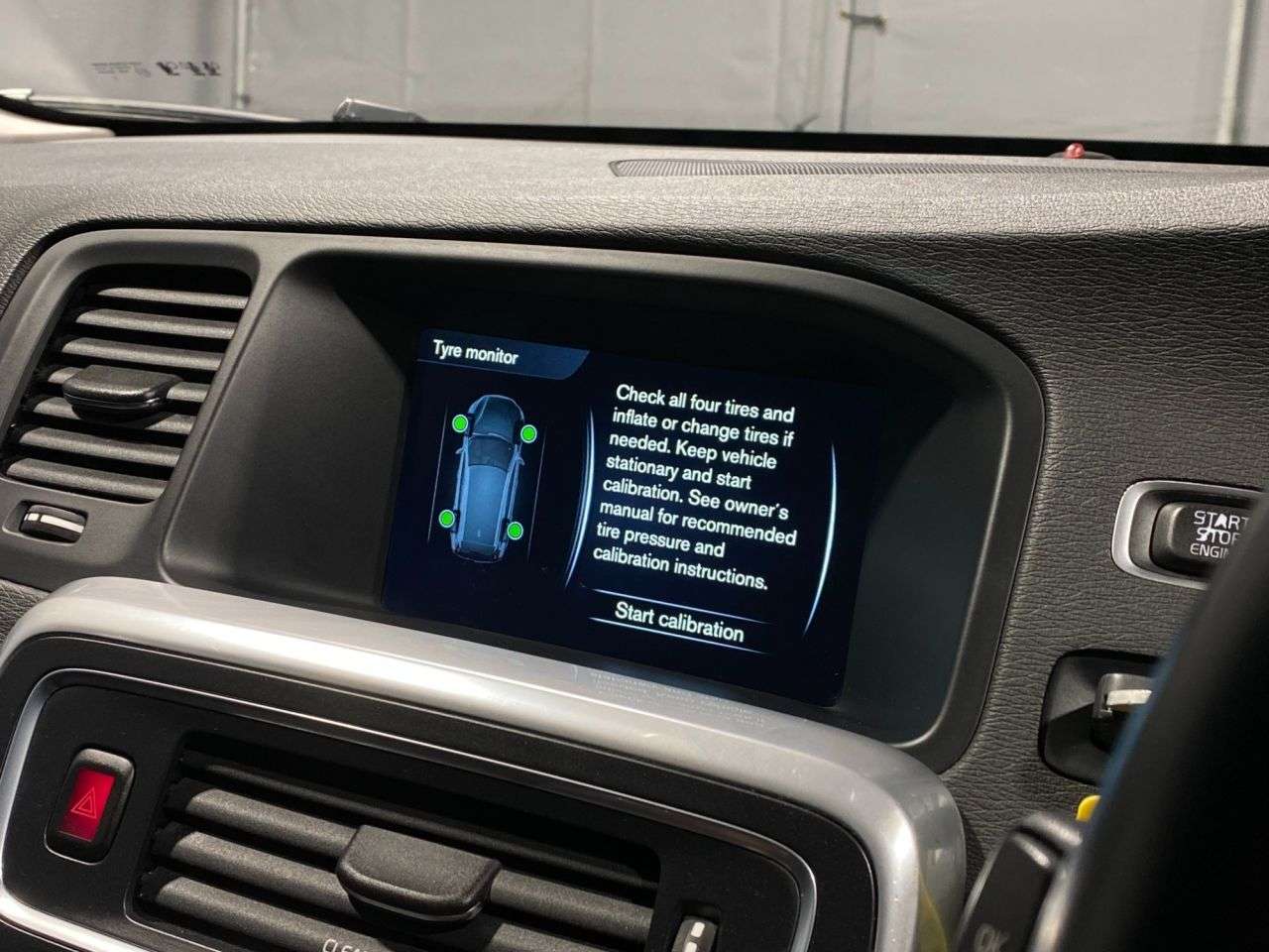 2016 VOLVO V60 2016 VOLVO V60