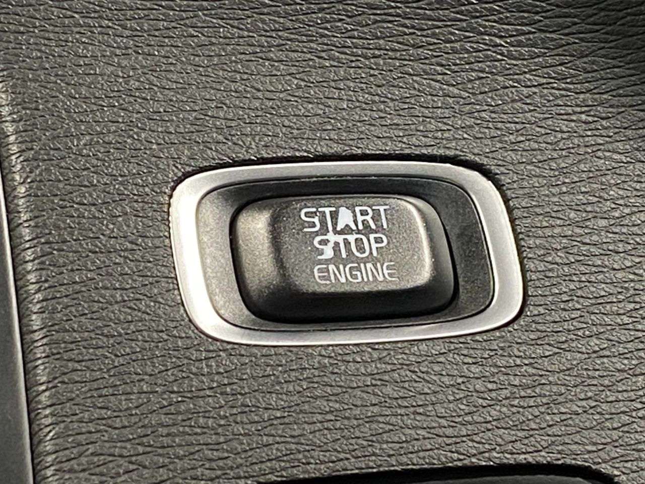 2016 VOLVO V60 2016 VOLVO V60