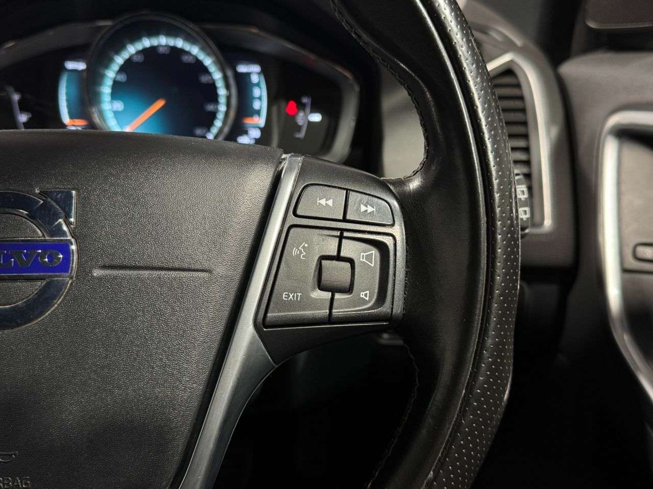 2016 VOLVO XC60 2016 VOLVO XC60