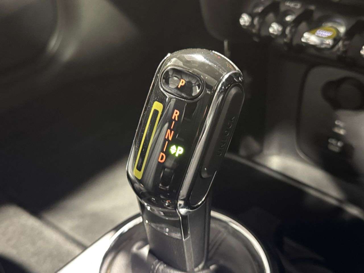 2020 MINI ELECTRIC HATCH 2020 MINI ELECTRIC HATCH
