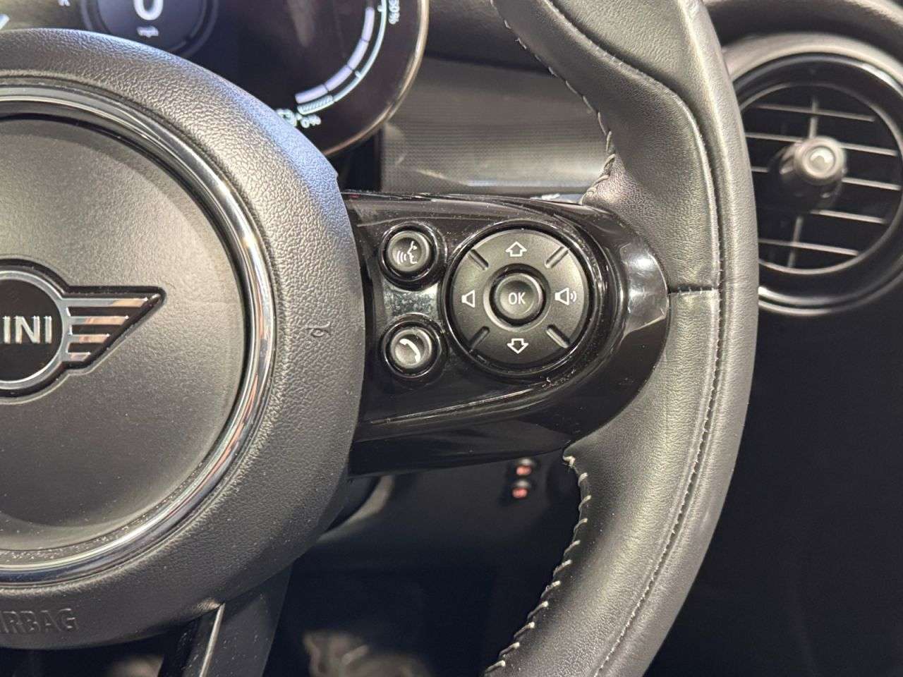 2020 MINI ELECTRIC HATCH 2020 MINI ELECTRIC HATCH