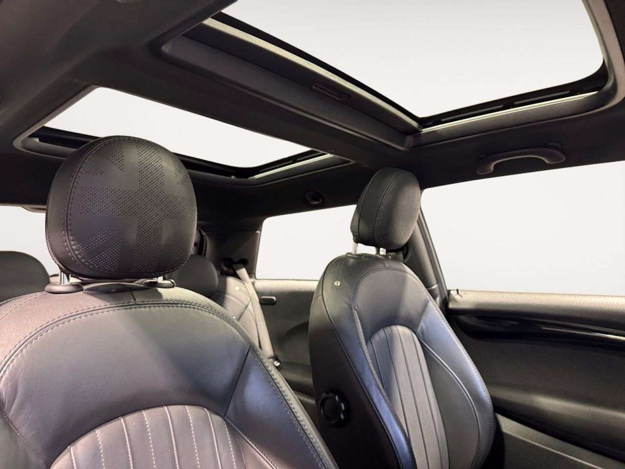 2020 MINI ELECTRIC HATCH 2020 MINI ELECTRIC HATCH