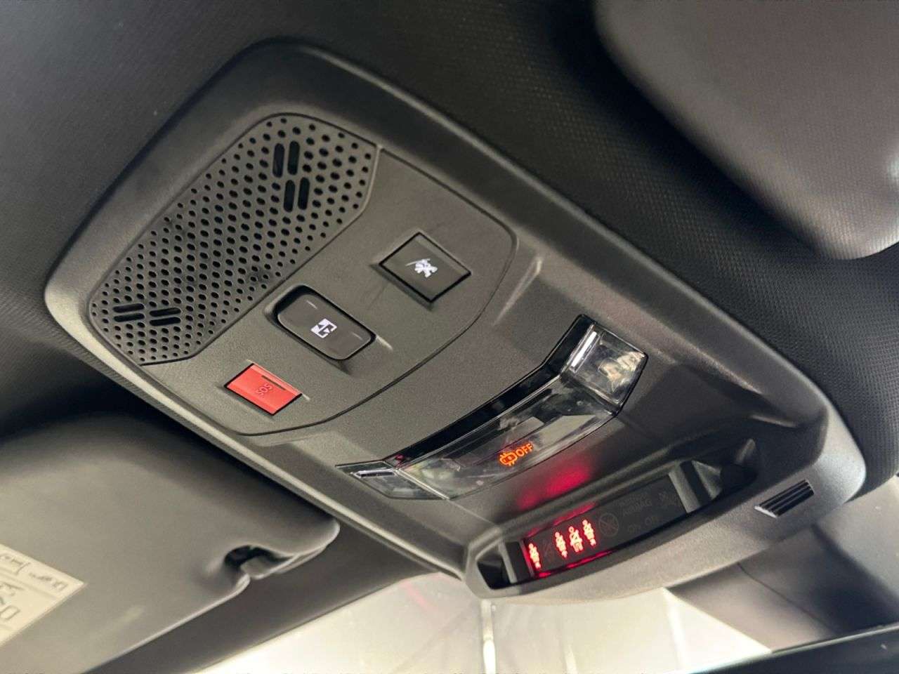 2021 PEUGEOT E-2008 2021 PEUGEOT E-2008