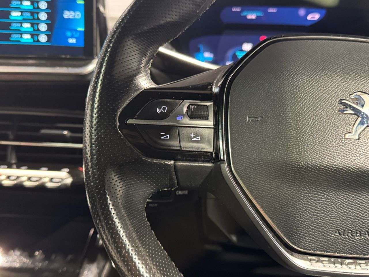 2021 PEUGEOT E-2008 2021 PEUGEOT E-2008