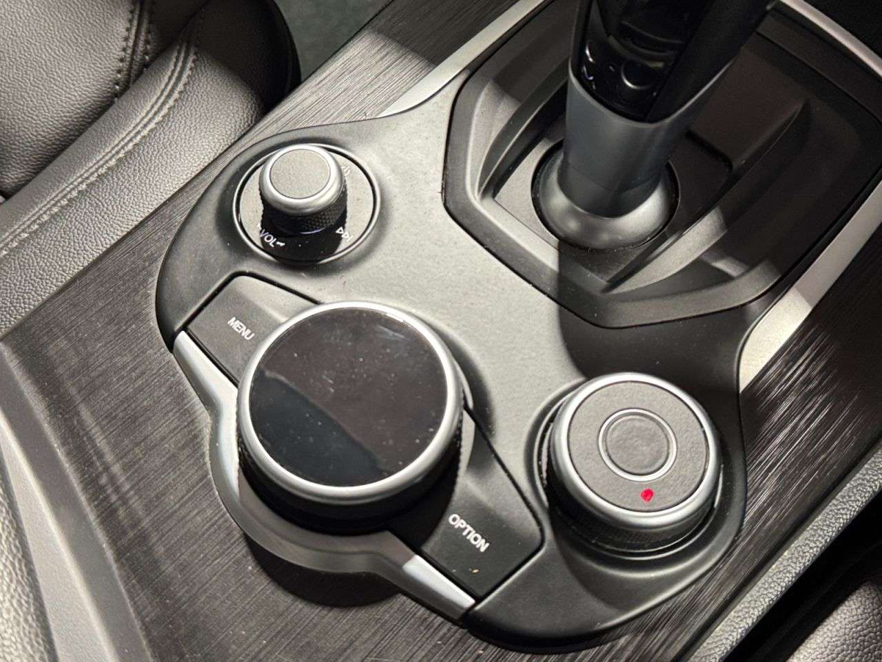 2019 ALFA ROMEO STELVIO 2019 ALFA ROMEO STELVIO