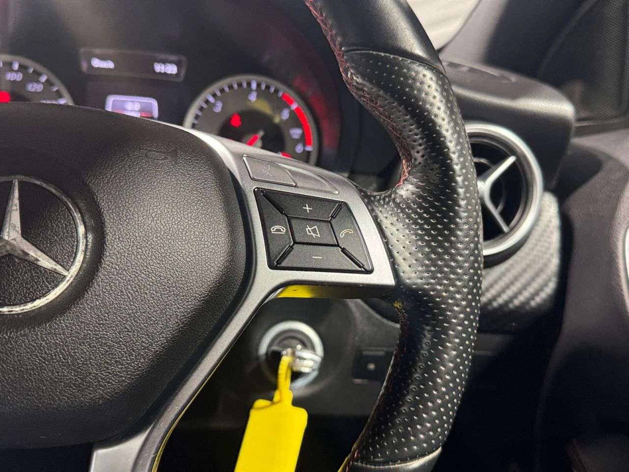 2014 MERCEDES-BENZ A-CLASS 2014 MERCEDES-BENZ A-CLASS