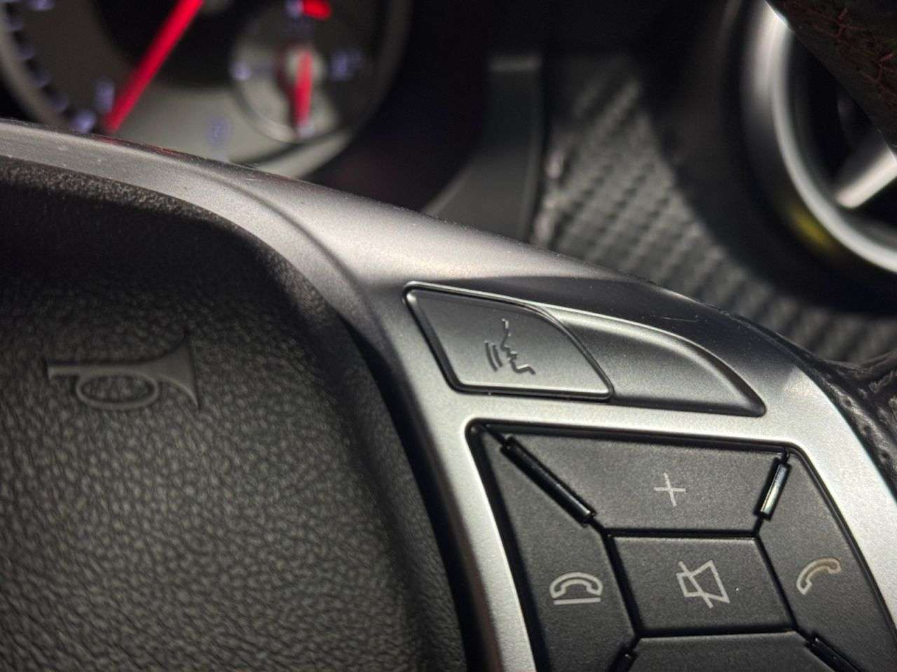 2014 MERCEDES-BENZ A-CLASS 2014 MERCEDES-BENZ A-CLASS