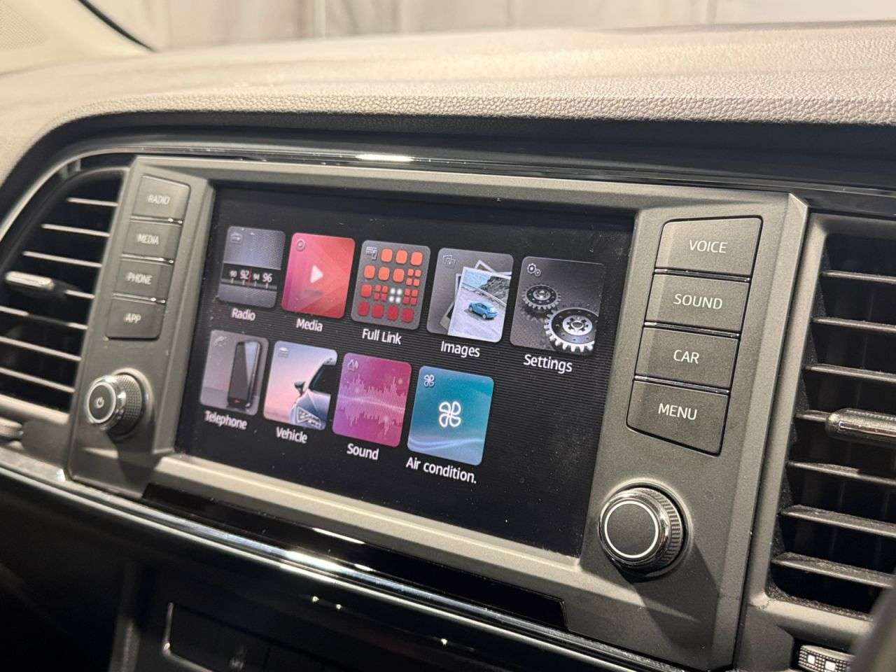 2017 SEAT ATECA 2017 SEAT ATECA