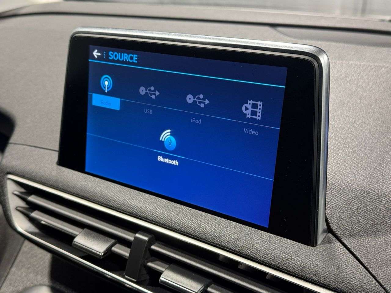 2019 PEUGEOT 3008 2019 PEUGEOT 3008