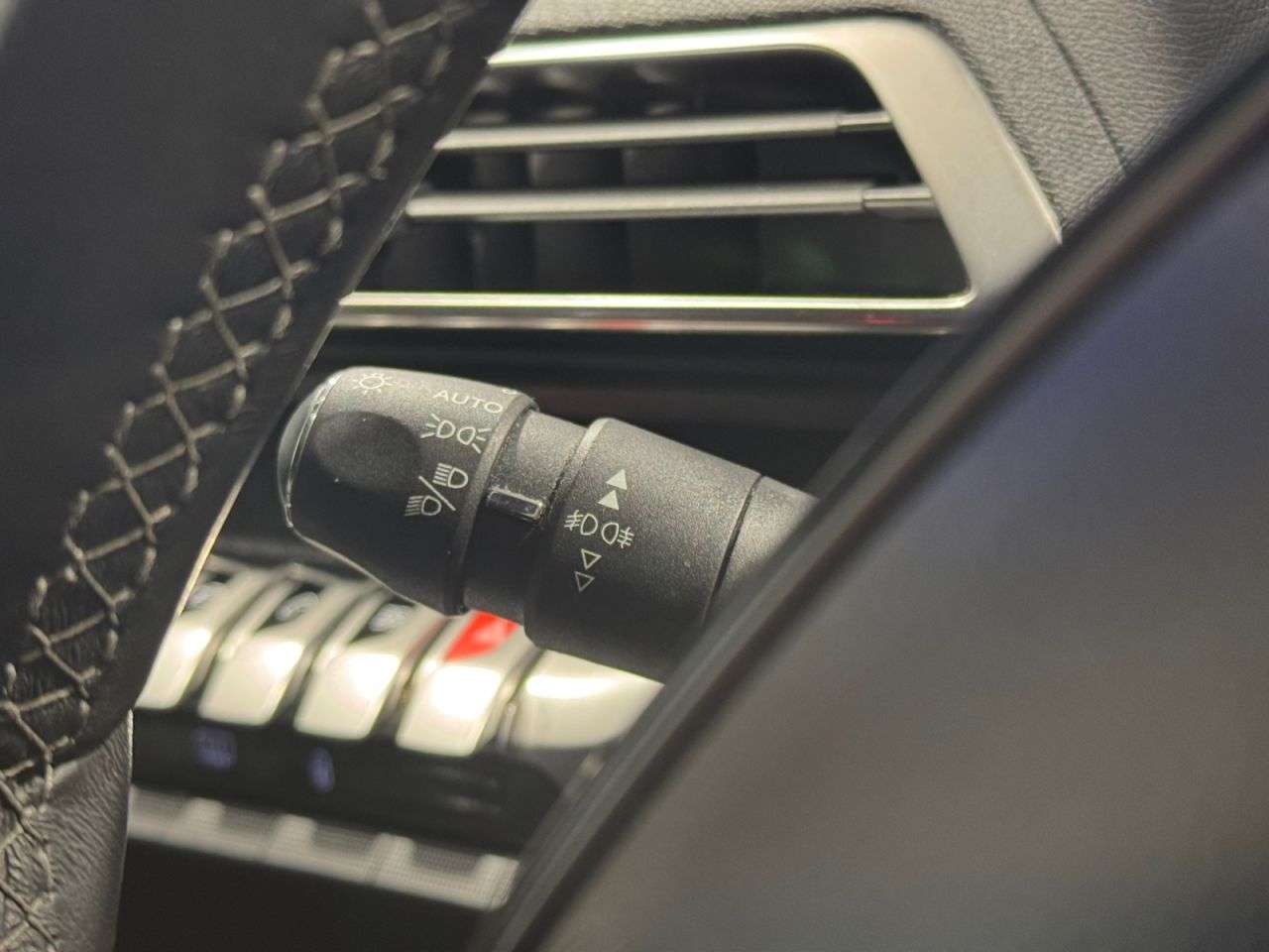 2019 PEUGEOT 3008 2019 PEUGEOT 3008