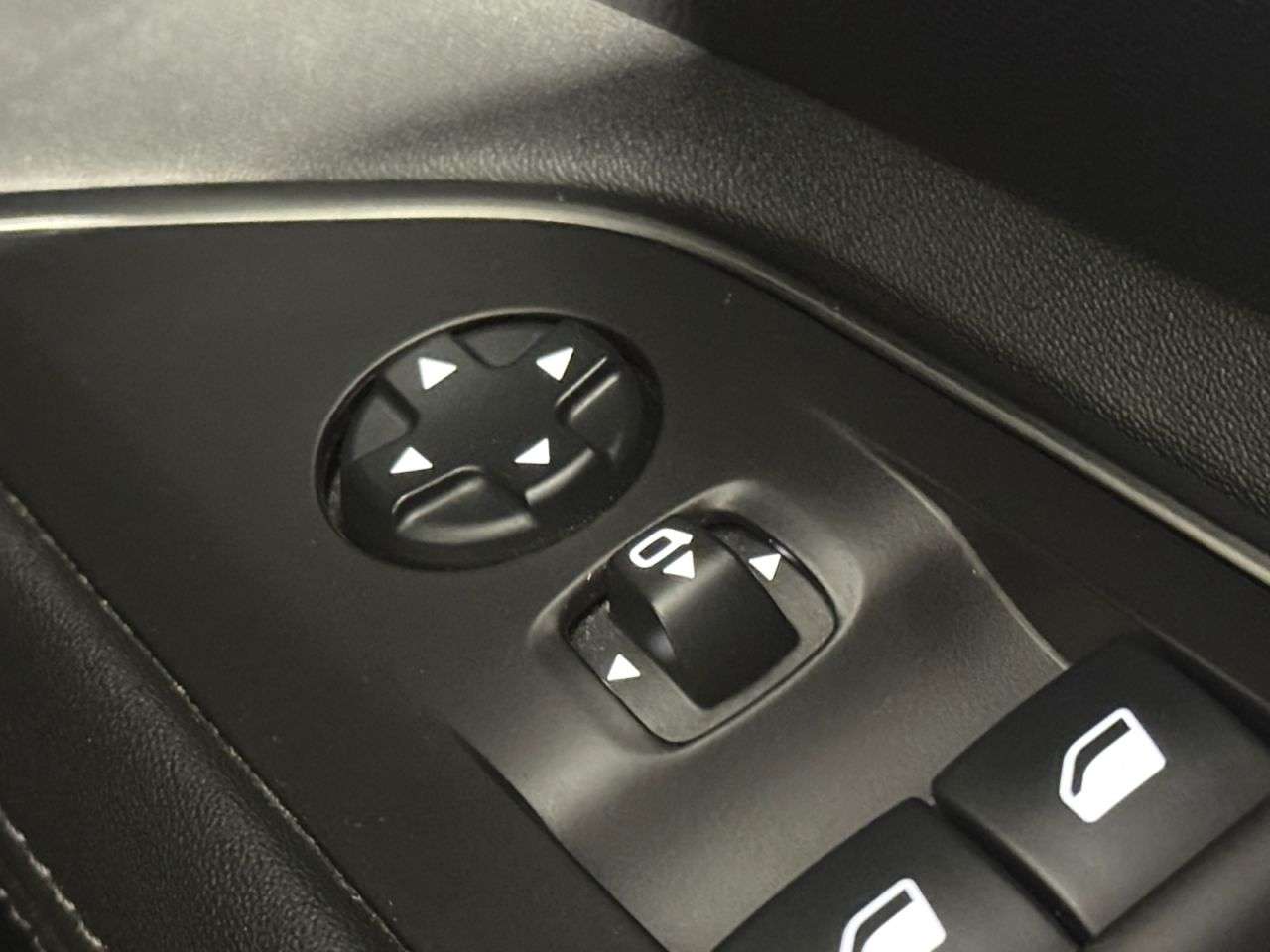 2019 PEUGEOT 3008 2019 PEUGEOT 3008