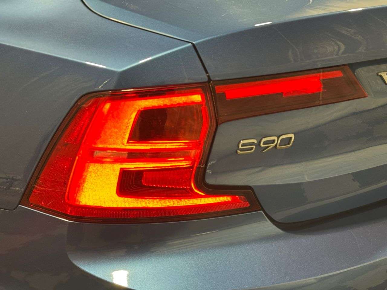 2018 VOLVO S90 2018 VOLVO S90