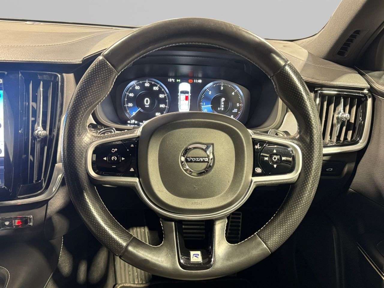 2018 VOLVO S90 2018 VOLVO S90