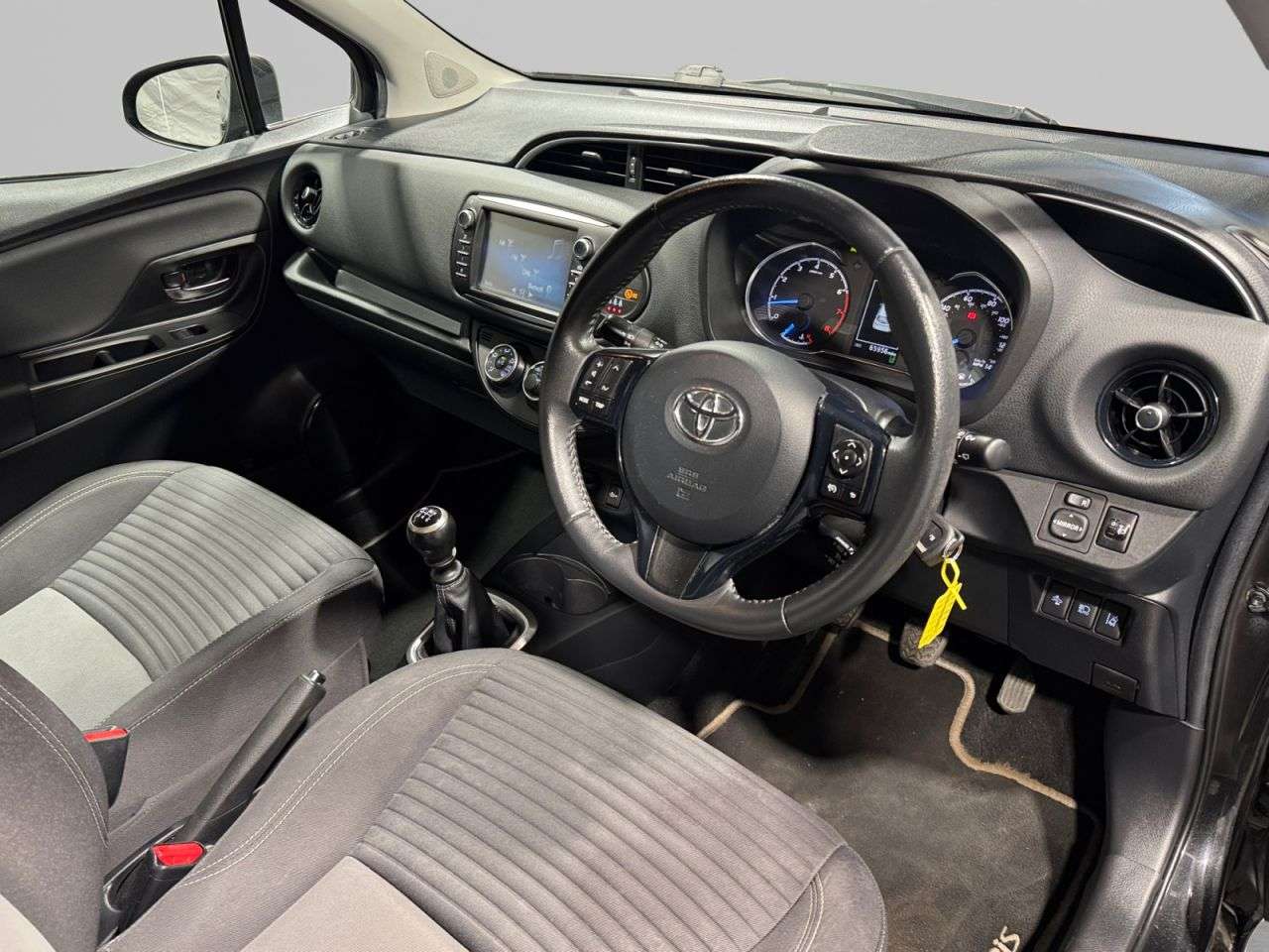 2017 TOYOTA YARIS 2017 TOYOTA YARIS
