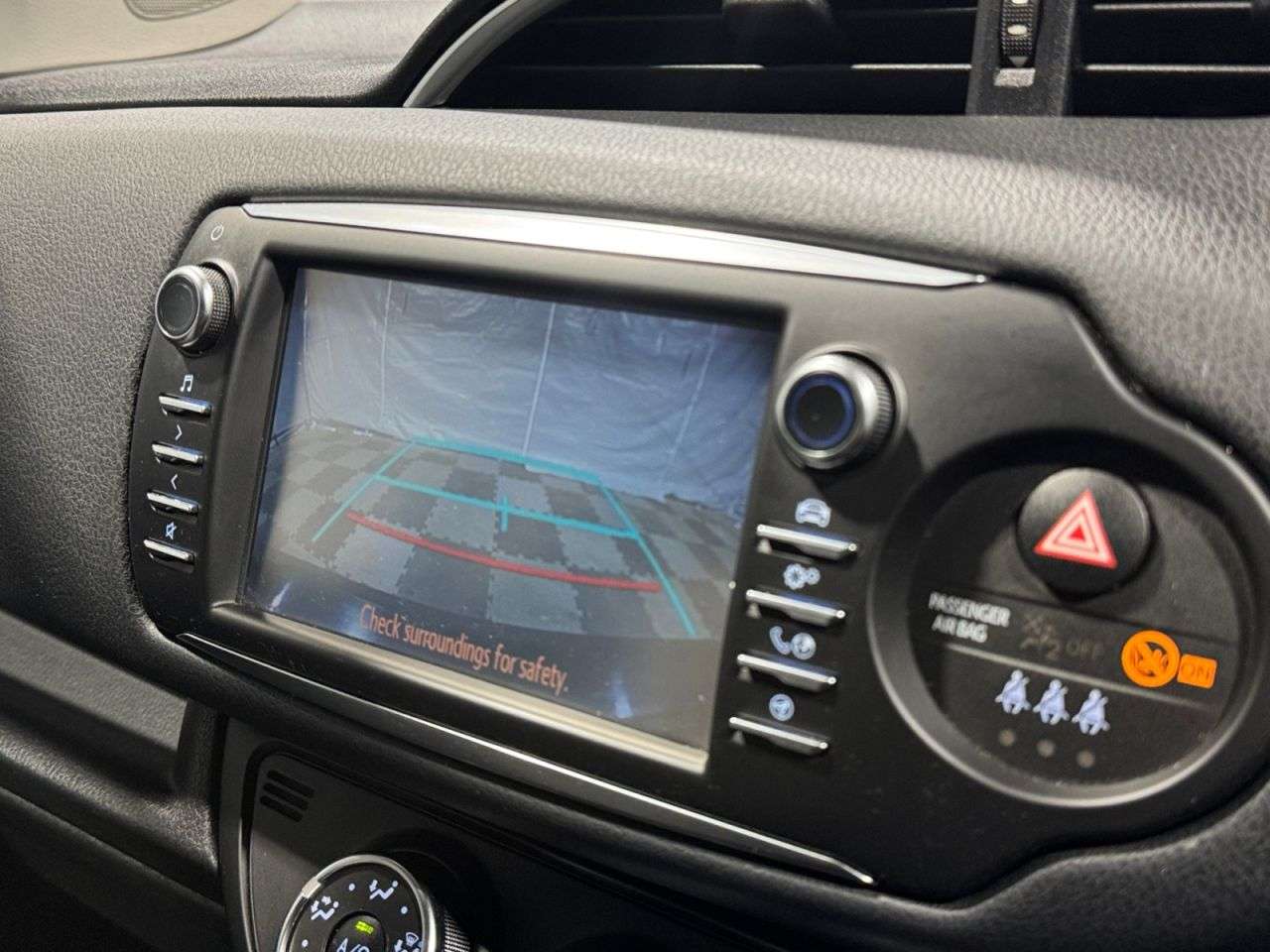 2017 TOYOTA YARIS 2017 TOYOTA YARIS