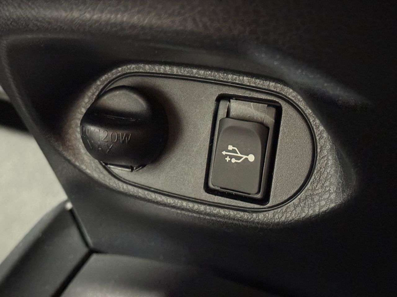 2017 TOYOTA YARIS 2017 TOYOTA YARIS