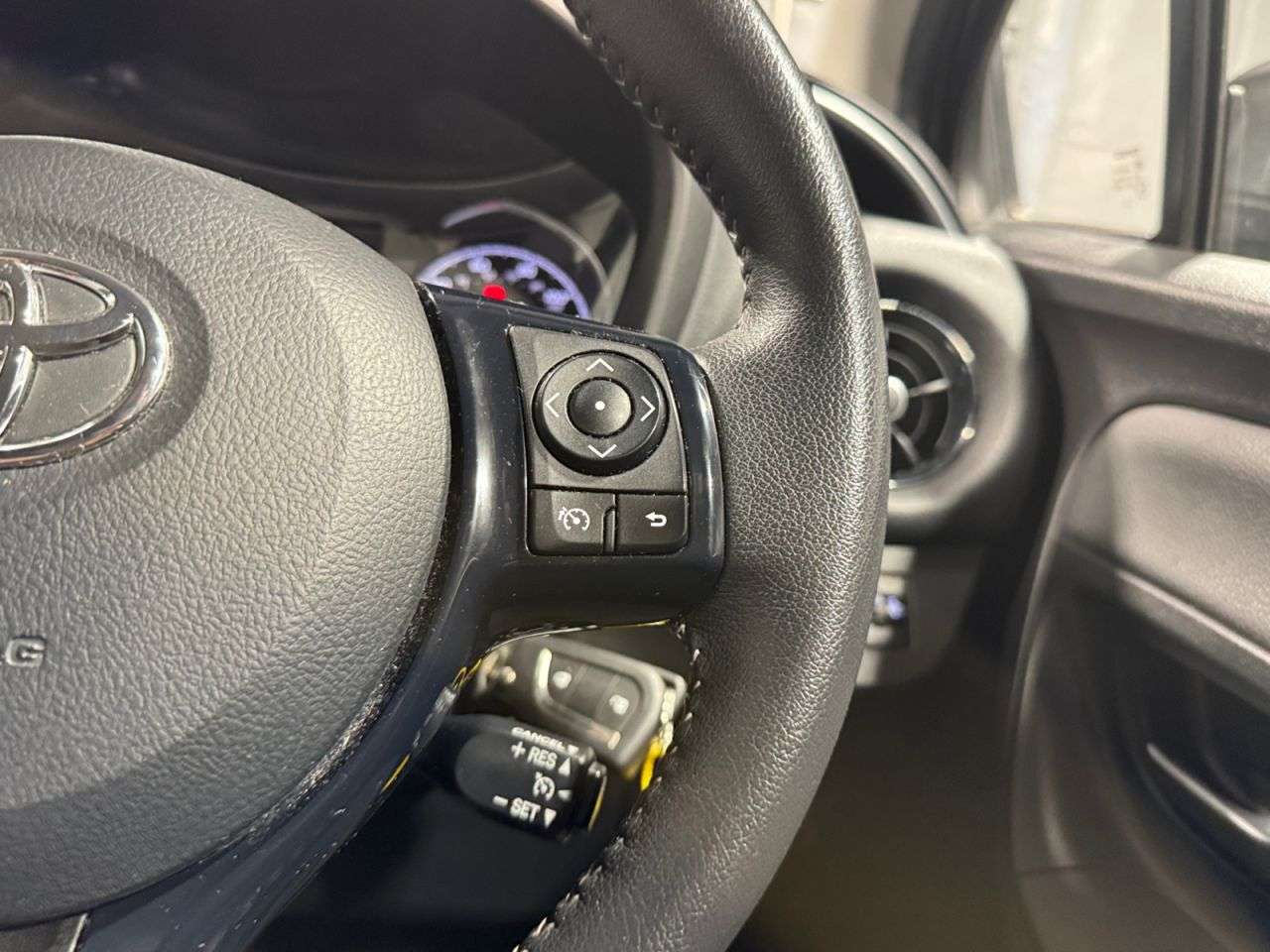 2017 TOYOTA YARIS 2017 TOYOTA YARIS